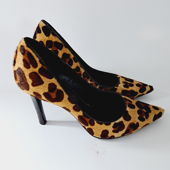 Gianni Bini Calf Hair Leopard Print Pumps - Picture 1 of 8